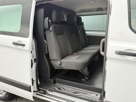 Ford Transit Custom 2.0 TDCI / L2H1 / DUBBELE CABINE / 1e EIG. / INRICHTING / TREKHAAK / CAMERA / 6-PERS. ActivLease financial lease