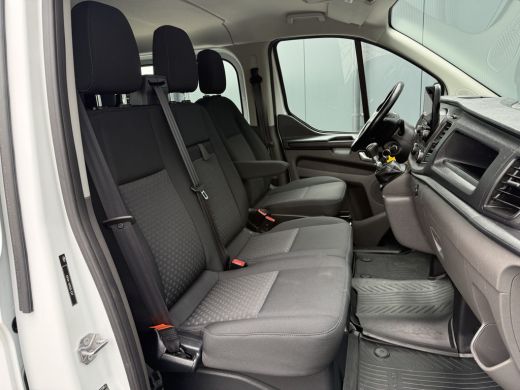Ford Transit Custom 2.0 TDCI / L2H1 / DUBBELE CABINE / 1e EIG. / INRICHTING / TREKHAAK / CAMERA / 6-PERS. ActivLease financial lease