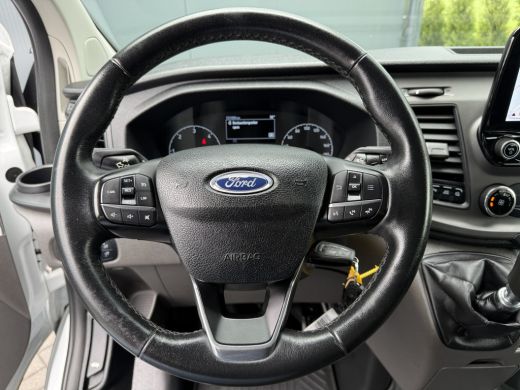 Ford Transit Custom 2.0 TDCI / L2H1 / DUBBELE CABINE / 1e EIG. / INRICHTING / TREKHAAK / CAMERA / 6-PERS. ActivLease financial lease