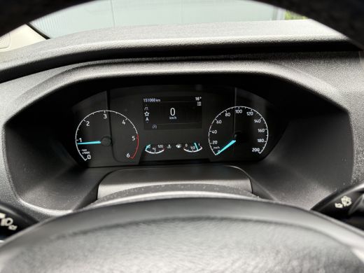 Ford Transit Custom 2.0 TDCI / L2H1 / DUBBELE CABINE / 1e EIG. / INRICHTING / TREKHAAK / CAMERA / 6-PERS. ActivLease financial lease