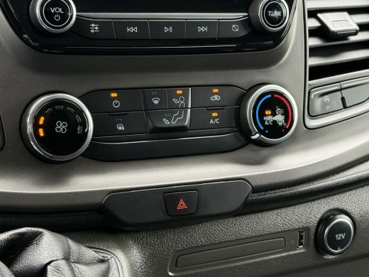 Ford Transit Custom 2.0 TDCI / L2H1 / DUBBELE CABINE / 1e EIG. / INRICHTING / TREKHAAK / CAMERA / 6-PERS. ActivLease financial lease