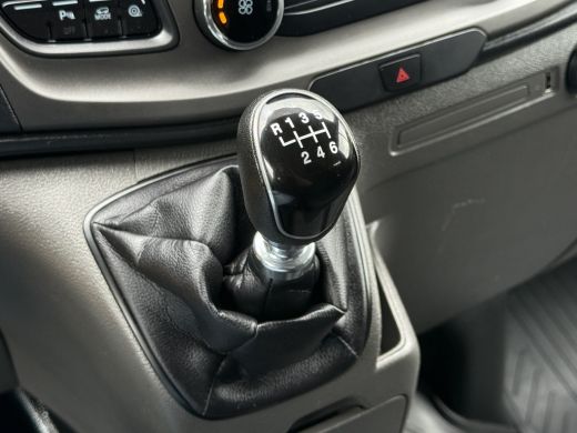 Ford Transit Custom 2.0 TDCI / L2H1 / DUBBELE CABINE / 1e EIG. / INRICHTING / TREKHAAK / CAMERA / 6-PERS. ActivLease financial lease