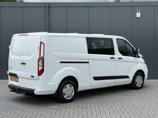 Ford Transit Custom 2.0 TDCI / L2H1 / DUBBELE CABINE / 1e EIG. / INRICHTING / TREKHAAK / CAMERA / 6-PERS. ActivLease financial lease