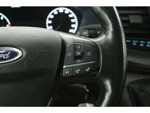 Ford Transit Custom 2.0 TDCI L2H1 Limited | DC | 6 Zits | Airco | Cruise | Carplay | 2800KG Trekgew. | Trekhaak | Par... ActivLease financial lease