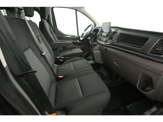 Ford Transit Custom 2.0 TDCI L2H1 Limited | DC | 6 Zits | Airco | Cruise | Carplay | 2800KG Trekgew. | Trekhaak | Par... ActivLease financial lease