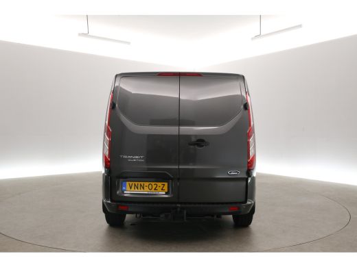 Ford Transit Custom 2.0 TDCI L2H1 Limited | DC | 6 Zits | Airco | Cruise | Carplay | 2800KG Trekgew. | Trekhaak | Par... ActivLease financial lease