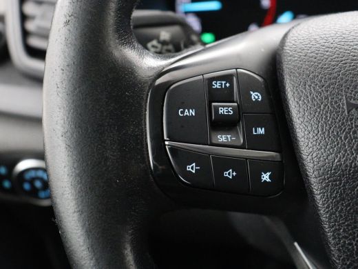 Ford Transit Custom 340 2.0 TDCI L1H2 Trend | 3 zitplaatsen | Stoelverwarming | Voorruitverwarming | Camera | PDC voo... ActivLease financial lease