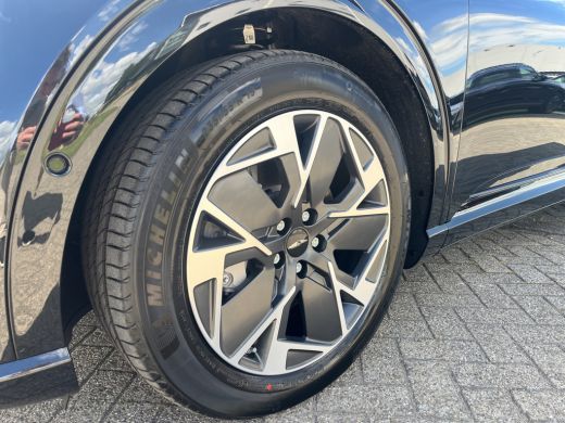 Genesis GV60 84 kWh 229pk First Edition | 360 Camera | Winterpakket | 19" Lichtmetaal | Parkeer Assistent | Ad... ActivLease financial lease