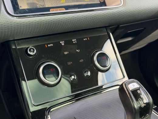 Land Rover Range Rover Evoque P300e AWD R-Dynamic S | Black Pack | Cold Climate | Pano | 20 Inch | 360gr camera | Meridian | Ke... ActivLease financial lease
