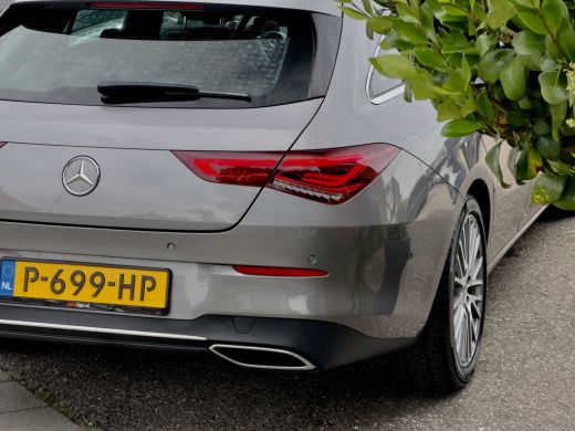 Mercedes-Benz CLA Shooting Brake 180 AUT7 SOLUTION LUXURY. VOL-LEDER 18 INCH-LMV NAVI CAMERA DIGI-DASH LED PDC ActivLease financial lease