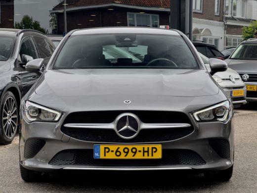 Mercedes-Benz CLA Shooting Brake 180 AUT7 SOLUTION LUXURY. VOL-LEDER 18 INCH-LMV NAVI CAMERA DIGI-DASH LED PDC ActivLease financial lease
