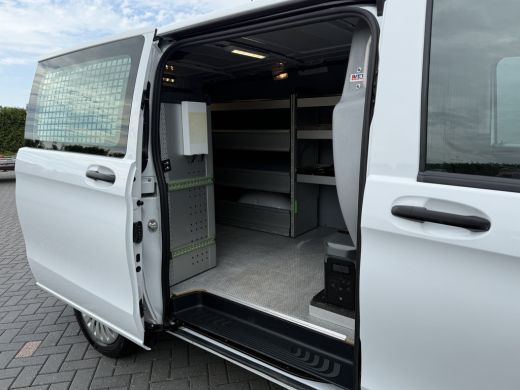 Mercedes-Benz eVito 66 kWh / FULL ELECTRIC / SOH 93% / L2H1 / AUTOMAAT / BOTT INRICHTING / 1e EIG. / CAMERA / 3-ZITS ... ActivLease financial lease