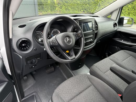 Mercedes-Benz eVito 66 kWh / FULL ELECTRIC / SOH 93% / L2H1 / AUTOMAAT / BOTT INRICHTING / 1e EIG. / CAMERA / 3-ZITS ... ActivLease financial lease