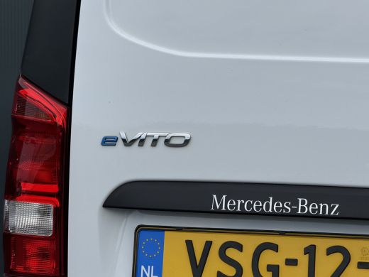 Mercedes-Benz eVito 66 kWh / FULL ELECTRIC / SOH 93% / L2H1 / AUTOMAAT / BOTT INRICHTING / 1e EIG. / CAMERA / 3-ZITS ... ActivLease financial lease
