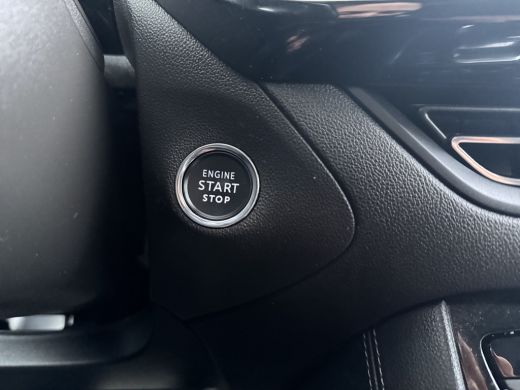 Opel Grandland 1.6 Turbo Plug-In Hybrid Level 4 / Navigatie / Camera / Parkeersensoren / Carplay / Dodehoek / LE... ActivLease financial lease