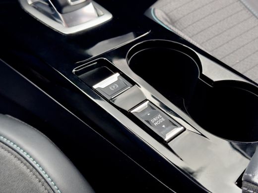 Peugeot 208 1.2 AUT8 ALLURE NAVI AIRCO APPLE-CARPLAY LED LMV PDC ActivLease financial lease