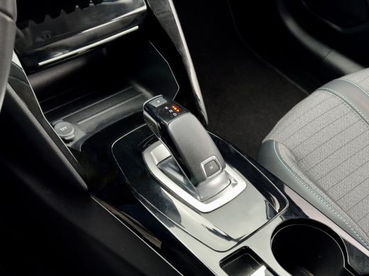 Peugeot 208 1.2 AUT8 ALLURE NAVI AIRCO APPLE-CARPLAY LED LMV PDC ActivLease financial lease
