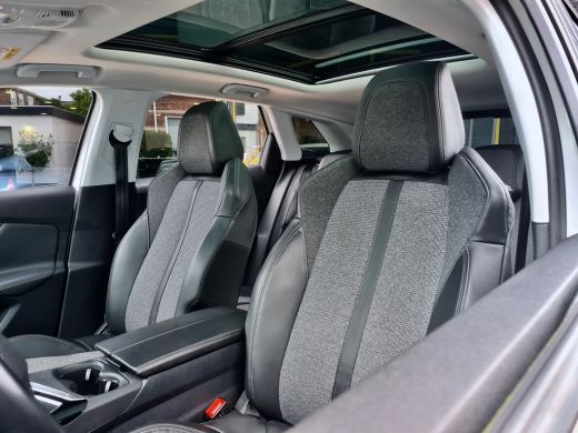 Peugeot 3008 1.6 BLUE-HDI GT-Line PANODAK SPORTLEDER 19 INCH-LMV NAVI CAMERA LED  PDC ORG.127d.KM!!! ActivLease financial lease