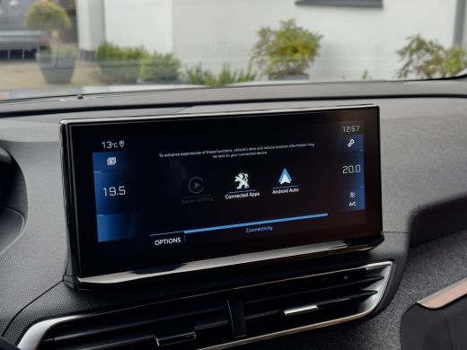 Peugeot 5008 1.2 AUT8 ALLURE-PACK 7PERS DESIGNO-LEDER NAVI CAMERA DIGI-DASH APPLE-CARPLAY LED LMV PDC ActivLease financial lease