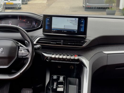 Peugeot 5008 1.2 AUT8 ALLURE-PACK 7PERS DESIGNO-LEDER NAVI CAMERA DIGI-DASH APPLE-CARPLAY LED LMV PDC ActivLease financial lease