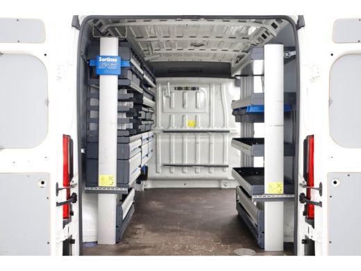 Peugeot Boxer 335 2.0 BlueHDI 130pk L2H2 Premium Airco/Navi/Inrichting 10-2019 ActivLease financial lease