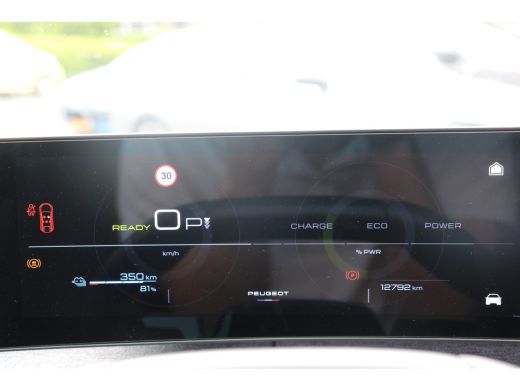 Peugeot e-3008 Allure Avantage 210 73 kWh | Navi | Warmtepomp | Trekhaak | Stoelverw. | Dodehoek | Keyless | Cam... ActivLease financial lease