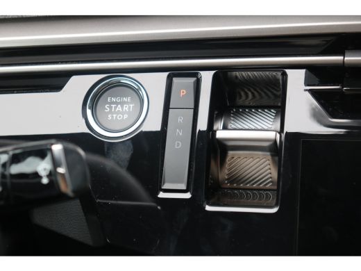 Peugeot e-3008 Allure Avantage 210 73 kWh | Navi | Warmtepomp | Trekhaak | Stoelverw. | Dodehoek | Keyless | Cam... ActivLease financial lease