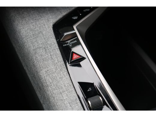 Peugeot e-3008 Allure Avantage 210 73 kWh | Navi | Warmtepomp | Trekhaak | Stoelverw. | Dodehoek | Keyless | Cam... ActivLease financial lease