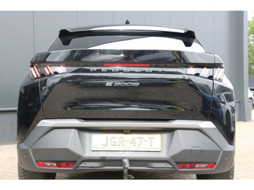 Peugeot e-3008 Allure Avantage 210 73 kWh | Navi | Warmtepomp | Trekhaak | Stoelverw. | Dodehoek | Keyless | Cam... ActivLease financial lease