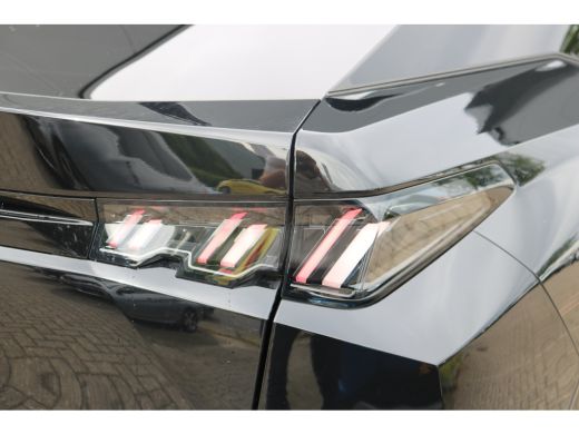 Peugeot e-3008 Allure Avantage 210 73 kWh | Navi | Warmtepomp | Trekhaak | Stoelverw. | Dodehoek | Keyless | Cam... ActivLease financial lease