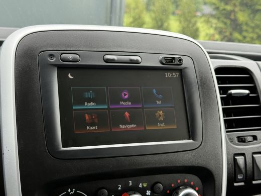 Renault Trafic 1.6 dCi / L1H1 / 1e EIG. / BOTT INRICHTING / TREKHAAK / IMPERIAAL / 3-ZITS / AIRCO / CRUISE / NAVI ActivLease financial lease