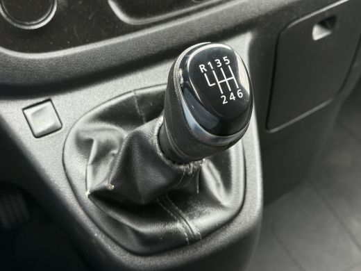 Renault Trafic 1.6 dCi / L1H1 / 1e EIG. / BOTT INRICHTING / TREKHAAK / IMPERIAAL / 3-ZITS / AIRCO / CRUISE / NAVI ActivLease financial lease