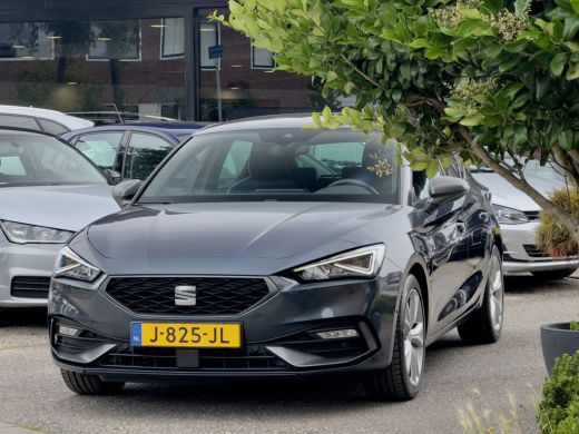 Seat Leon 1.0 TSI FR LAUNCH EDITION 95D.KM!! LEDER NAVI DIGI-DASH APPLE-CARPLAY LED LMV PDC ActivLease financial lease