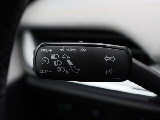 Skoda Enyaq iV 80 245 Pk | Stoel/Stuurverwarming | Trekhaak | Camera | Cruise Control | Half Leer | Warmtepomp |... ActivLease financial lease