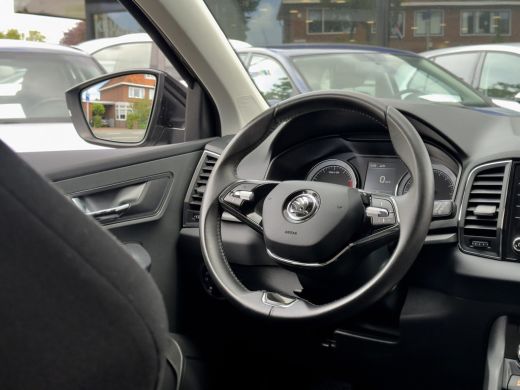 Skoda Karoq 1.0 TSI EDITION DESIGNO-INT NAVI AIRCO APPLE-CARPLAY PARK-ASSIST LED LMV PDC ActivLease financial lease