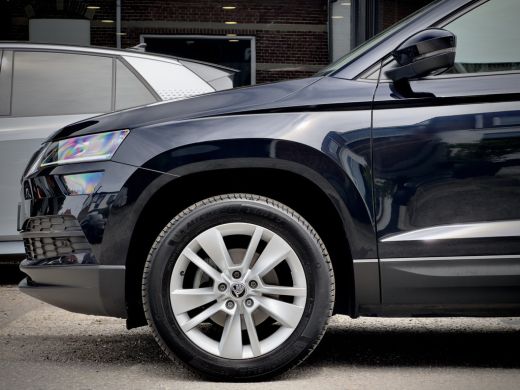 Skoda Karoq 1.5 TSI AUT7/DSG ACT EDITION LEDER NAVI AIRCO PARK-ASSIST APPLE-CARPLAY LED LMV PDC ActivLease financial lease