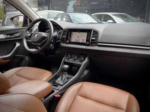 Skoda Karoq 1.5 TSI AUT7/DSG ACT EDITION LEDER NAVI AIRCO PARK-ASSIST APPLE-CARPLAY LED LMV PDC ActivLease financial lease
