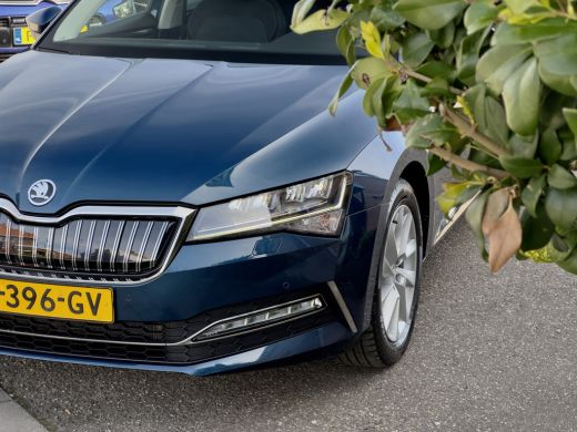 Skoda Superb 1.4 TSI iV AUT6 EDITION PLUS PANODAK LEDER NAVI CAMERA DIGI-DASH APPLE-CARPLAY LED LMV PDC ActivLease financial lease