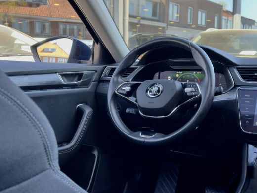 Skoda Superb 1.4 TSI iV AUT6 EDITION PLUS PANODAK NAVI CAMERA DIGI-DASH APPLE-CARPLAY LED LMV PDC ActivLease financial lease
