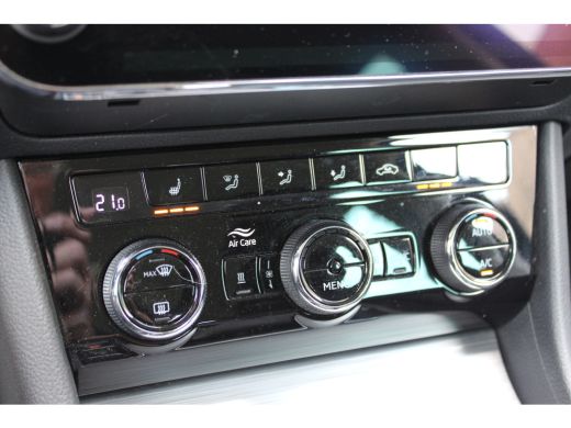 Skoda Superb Combi 1.4 TSI iV Business Edition SOh 92% NAVI LED ECC STANDKACHEL 58000KM!!! ActivLease financial lease