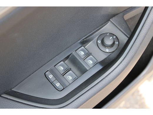 Skoda Superb Combi 1.4 TSI iV Business Edition SOh 92% NAVI LED ECC STANDKACHEL 58000KM!!! ActivLease financial lease