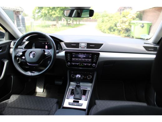 Skoda Superb Combi 1.4 TSI iV Business Edition SOh 92% NAVI LED ECC STANDKACHEL 58000KM!!! ActivLease financial lease