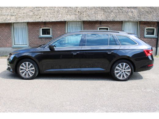 Skoda Superb Combi 1.4 TSI iV Business Edition SOh 92% NAVI LED ECC STANDKACHEL 58000KM!!! ActivLease financial lease