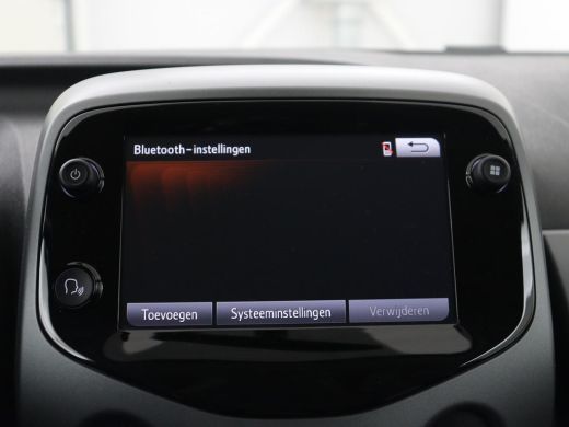Toyota Aygo 1.0 VVT-i x-joy | Carplay | Camera | DAB | Climate control | Speedlimiter | Bluetooth ActivLease financial lease