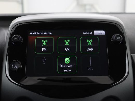 Toyota Aygo 1.0 VVT-i x-joy | Carplay | Camera | DAB | Climate control | Speedlimiter | Bluetooth ActivLease financial lease