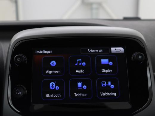 Toyota Aygo 1.0 VVT-i x-joy | Carplay | Camera | DAB | Climate control | Speedlimiter | Bluetooth ActivLease financial lease