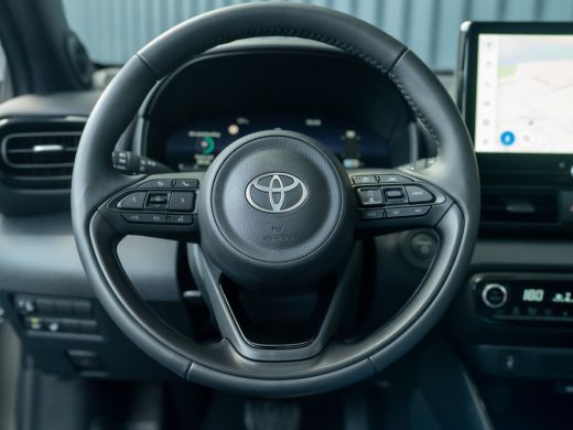 Toyota Yaris 1.5 Hybrid 130 Executive | Panodak | JBL | Head Up | Stuur & Stoel verw. | Premium Pack | Prijs R... ActivLease financial lease
