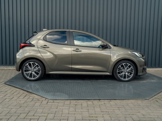 Toyota Yaris 1.5 Hybrid 130 Executive | Panodak | JBL | Head Up | Stuur & Stoel verw. | Premium Pack | Prijs R... ActivLease financial lease