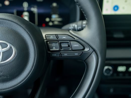 Toyota Yaris 1.5 Hybrid 130 Executive | Panodak | JBL | Head Up | Stuur & Stoel verw. | Premium Pack | Prijs R... ActivLease financial lease