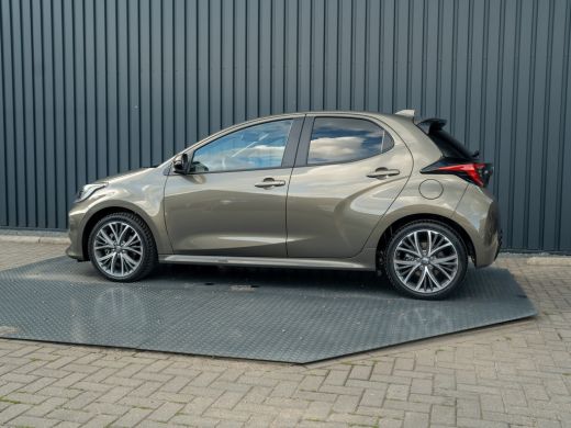 Toyota Yaris 1.5 Hybrid 130 Executive | Panodak | JBL | Head Up | Stuur & Stoel verw. | Premium Pack | Prijs R... ActivLease financial lease
